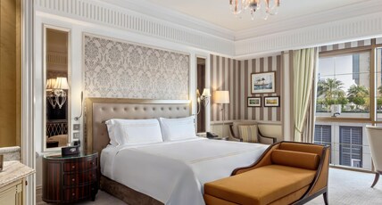 Al Habtoor Palace Room Type - King Bed Deluxe Room