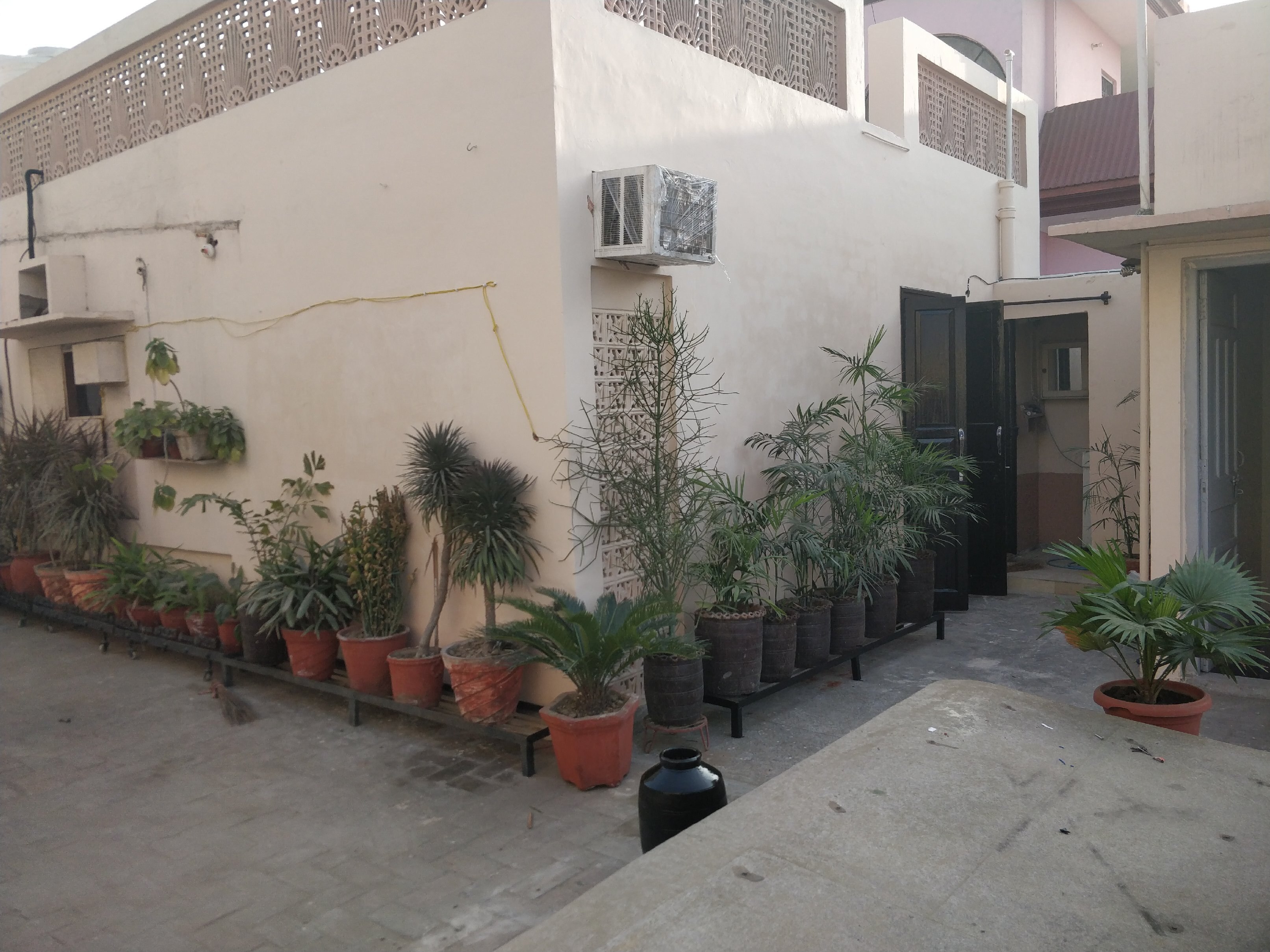 Puranjee villa - Tap to explore photos