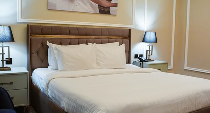 Al Mansour Plaza Hotel Room Type - Standard Queen Room