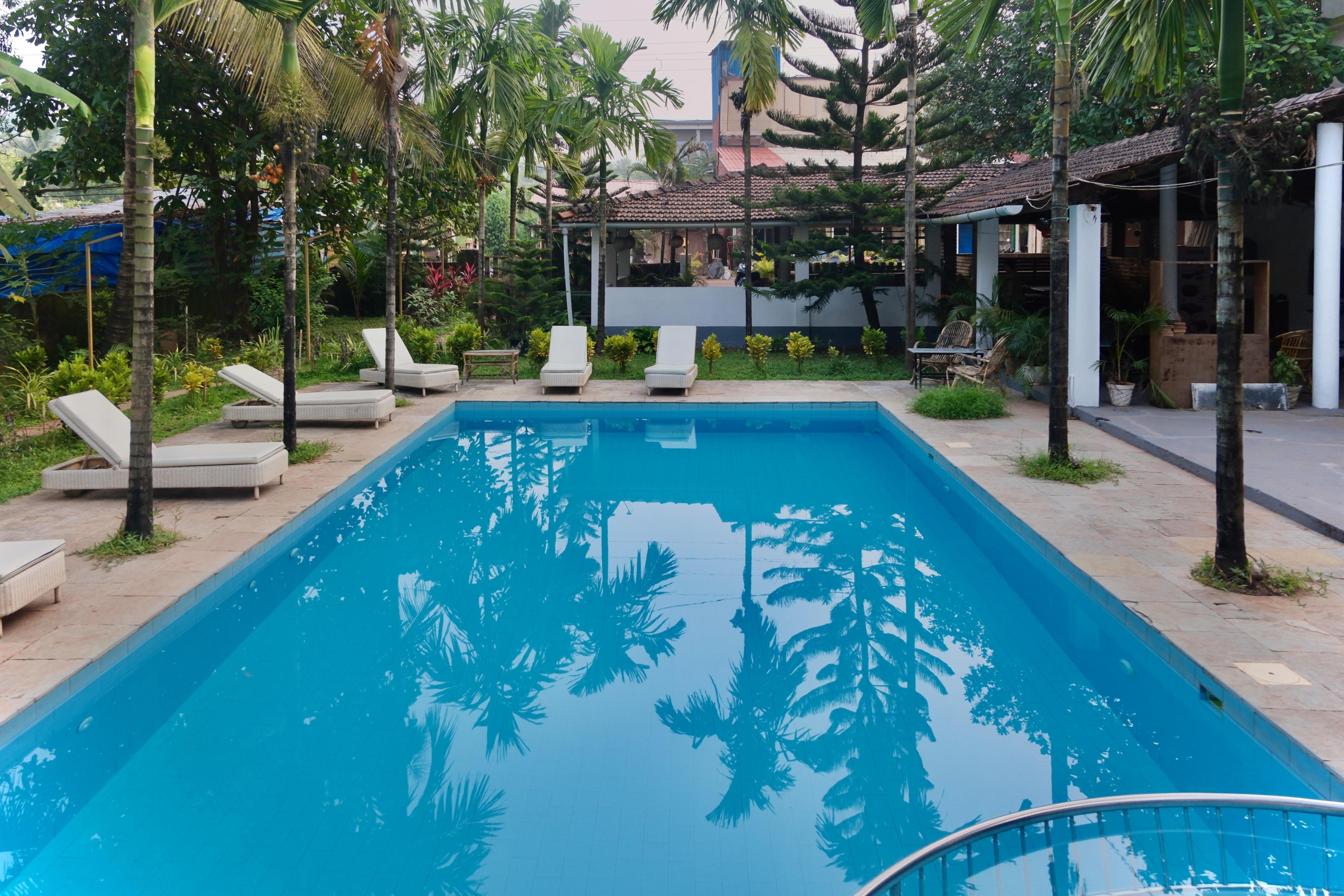 Hotel Oasis Beach Resort - Tap to explore photos