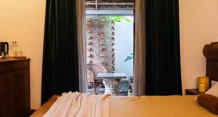 InDa Stay Room Type - Deluxe Room with balcony
