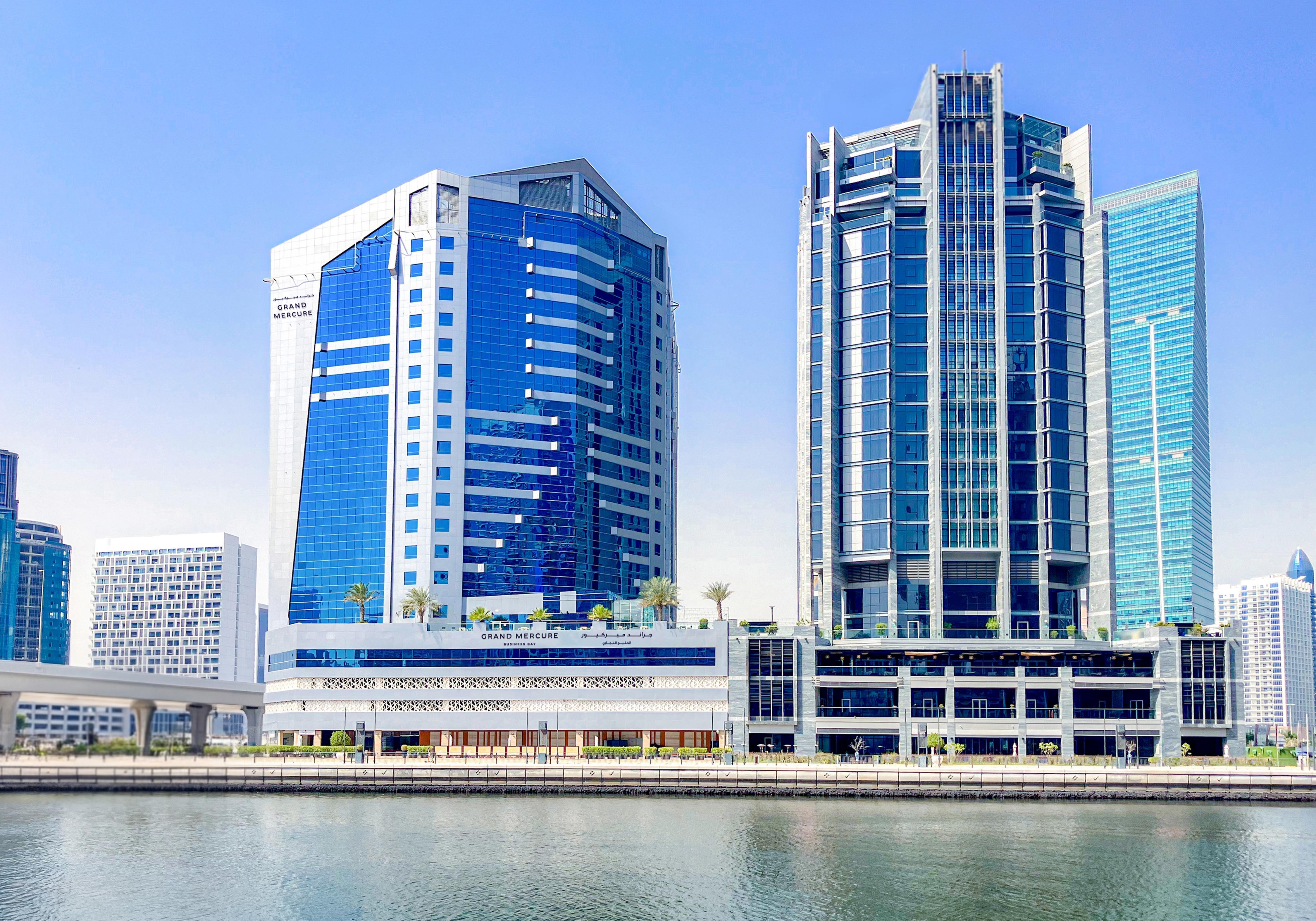 GRAND MERCURE BUSINESS BAY