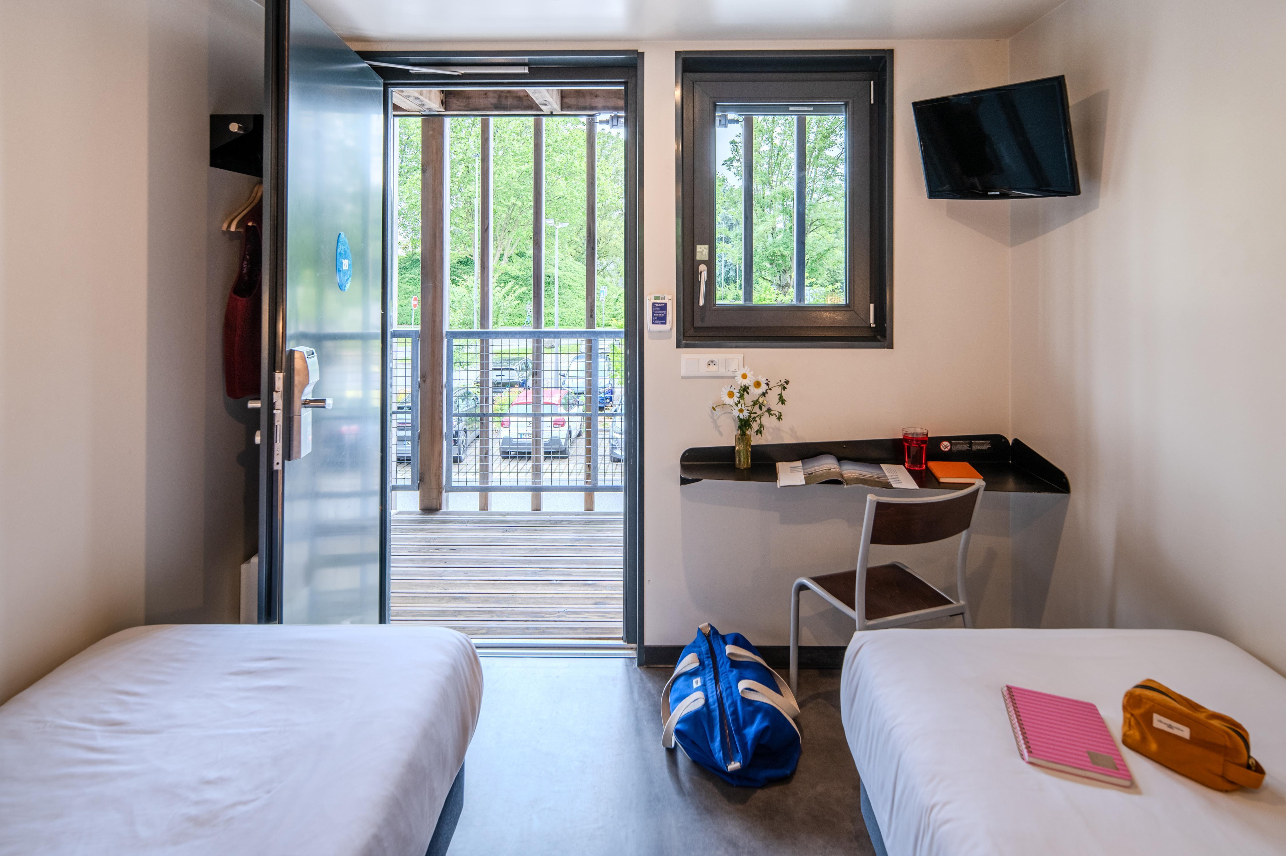 Eklo Hotel Lille - Tap to explore photos