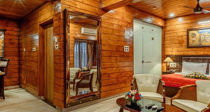 SALCETE BEACH RESORT Room Type - Royal Suite Sea Facing With Bathtub