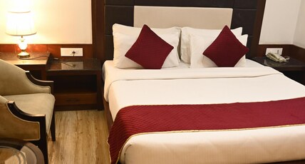 SQUARE INN Room Type - Deluxe Room