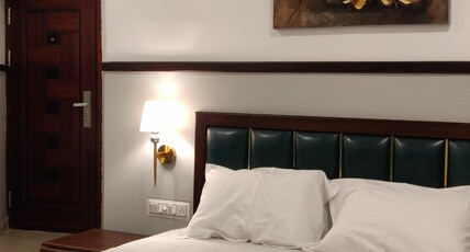 The Metro Pod Backpackers AC Hostel Room Type - AC Deluxe Room