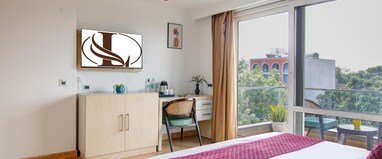Limewood Stay Near Unitech Cyber Park