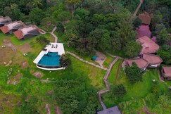 Haze and Kites Resort, Munnar