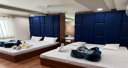 Hotel Royal Suites (100 Meters From Dargah) Room Type - ROYAL FAMILY SUITES ROOM Hotel Royal Suites (100 Meters From Dargah) Room Type - ROYAL FAMILY SUITES ROOM