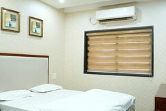 Hotel Green Leaf Residency