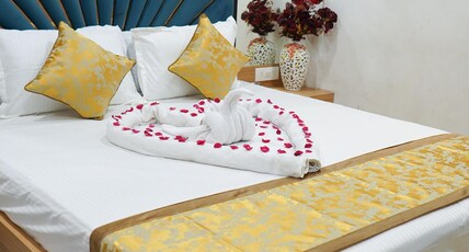 Hotel Rajnandini Room Type - AMERICAN STANDARD ROOM