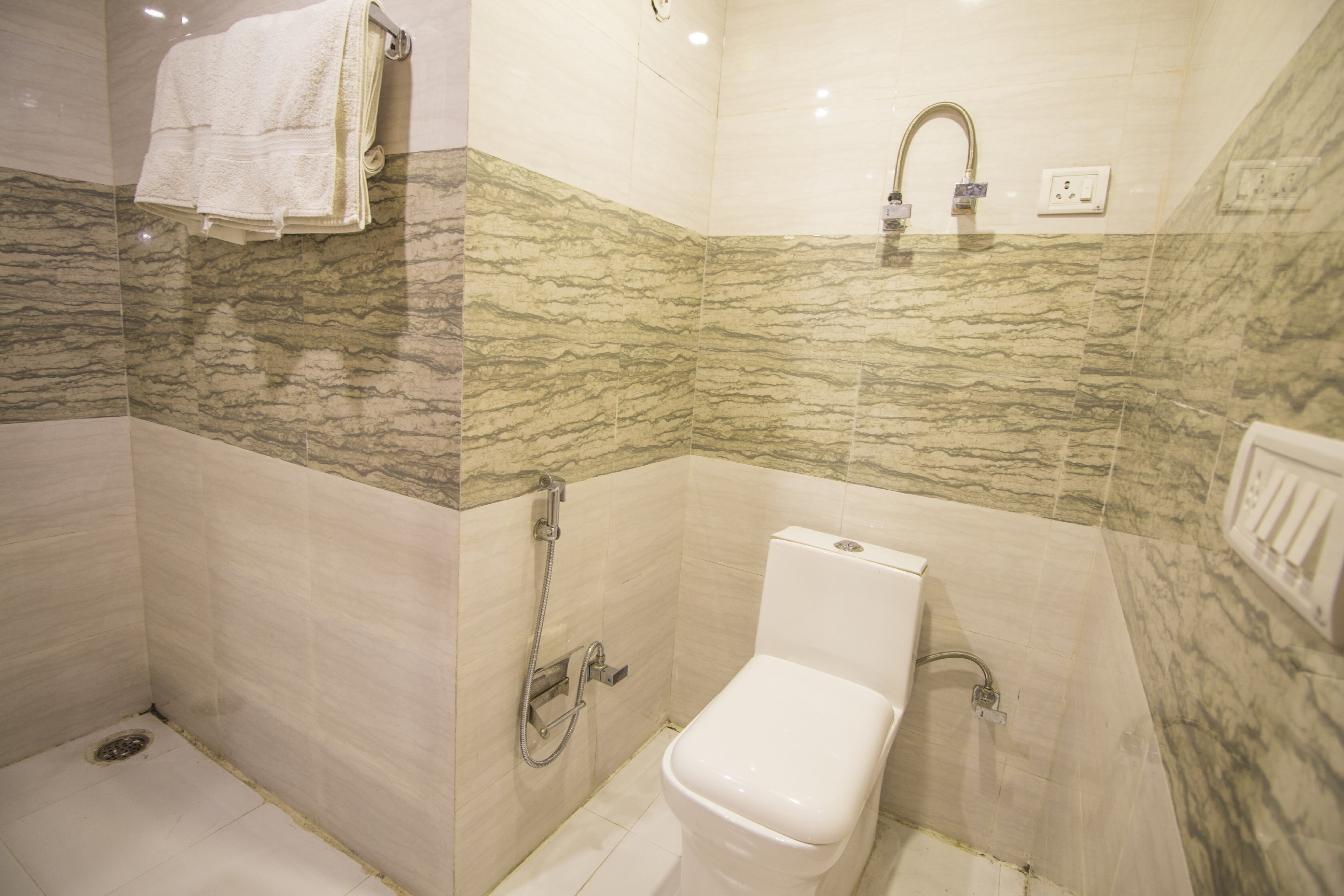 Valley View Cottage - Tap to explore photos