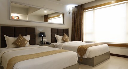 Aristocrat Hotel Room Type - Deluxe Twin Room