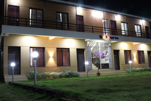 Shree Hotel