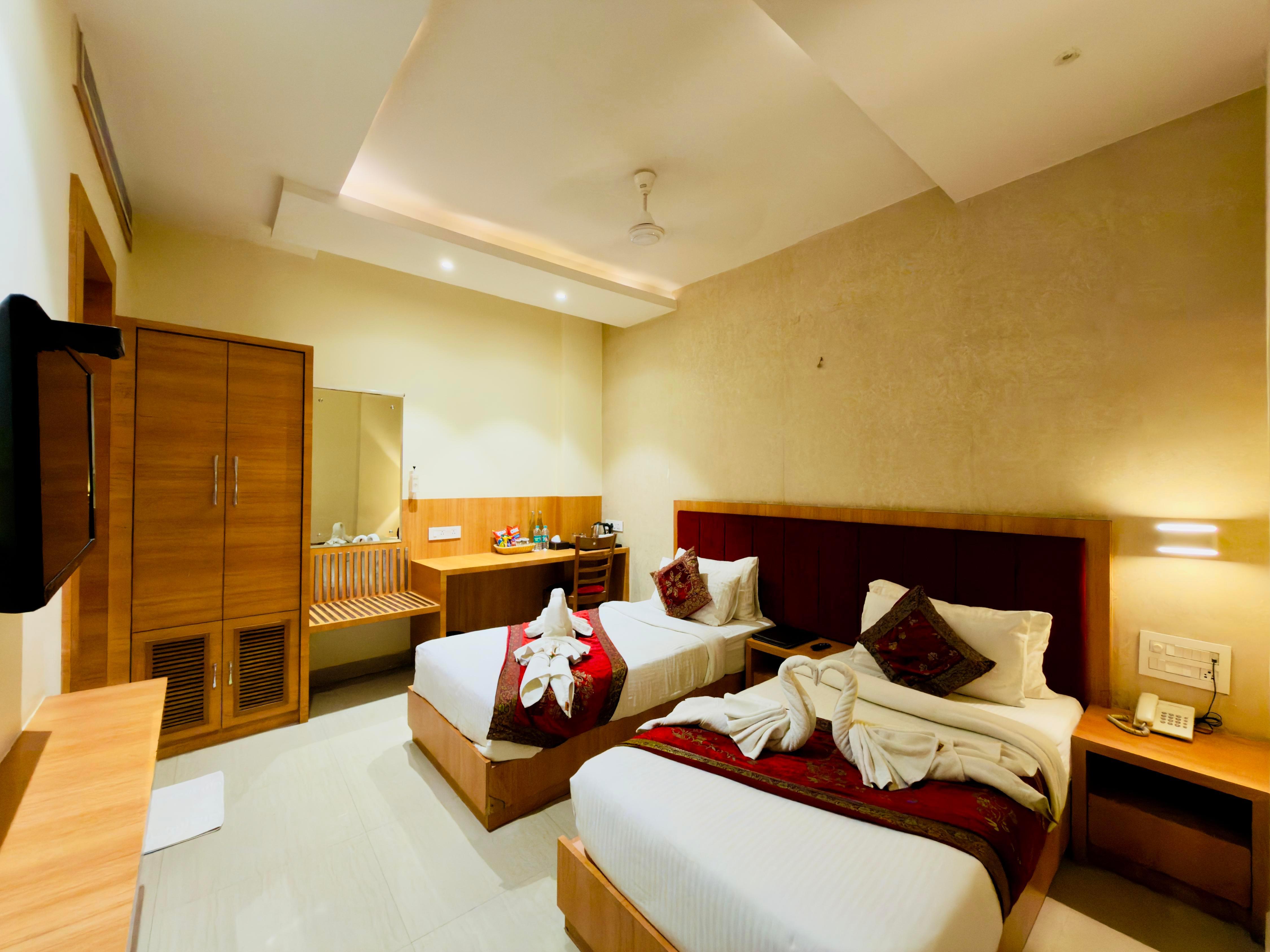 Hotel Vagmi - Tap to explore photos