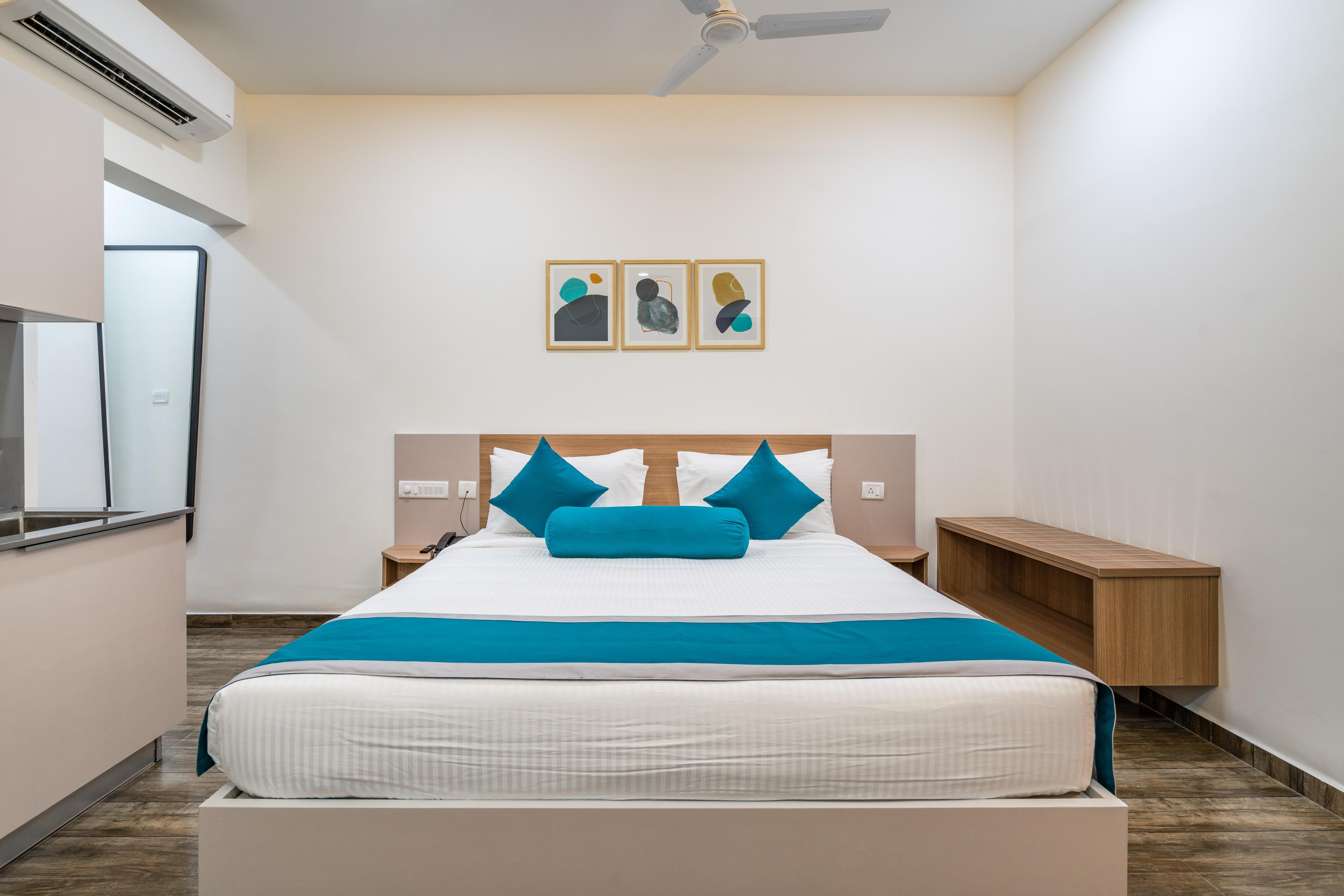 SKYLA Studios & Suites - Jubilee Hills - Tap to explore photos