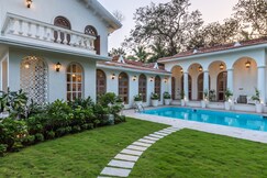 LohonoStays Villa Evora