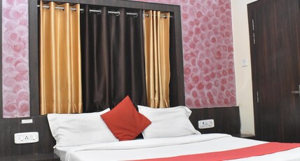 Hotel Tulsi Chhaya Inn Room Type - Deluxe Ac Room