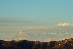 The Himalayan Living Whistling Pines I Rooms