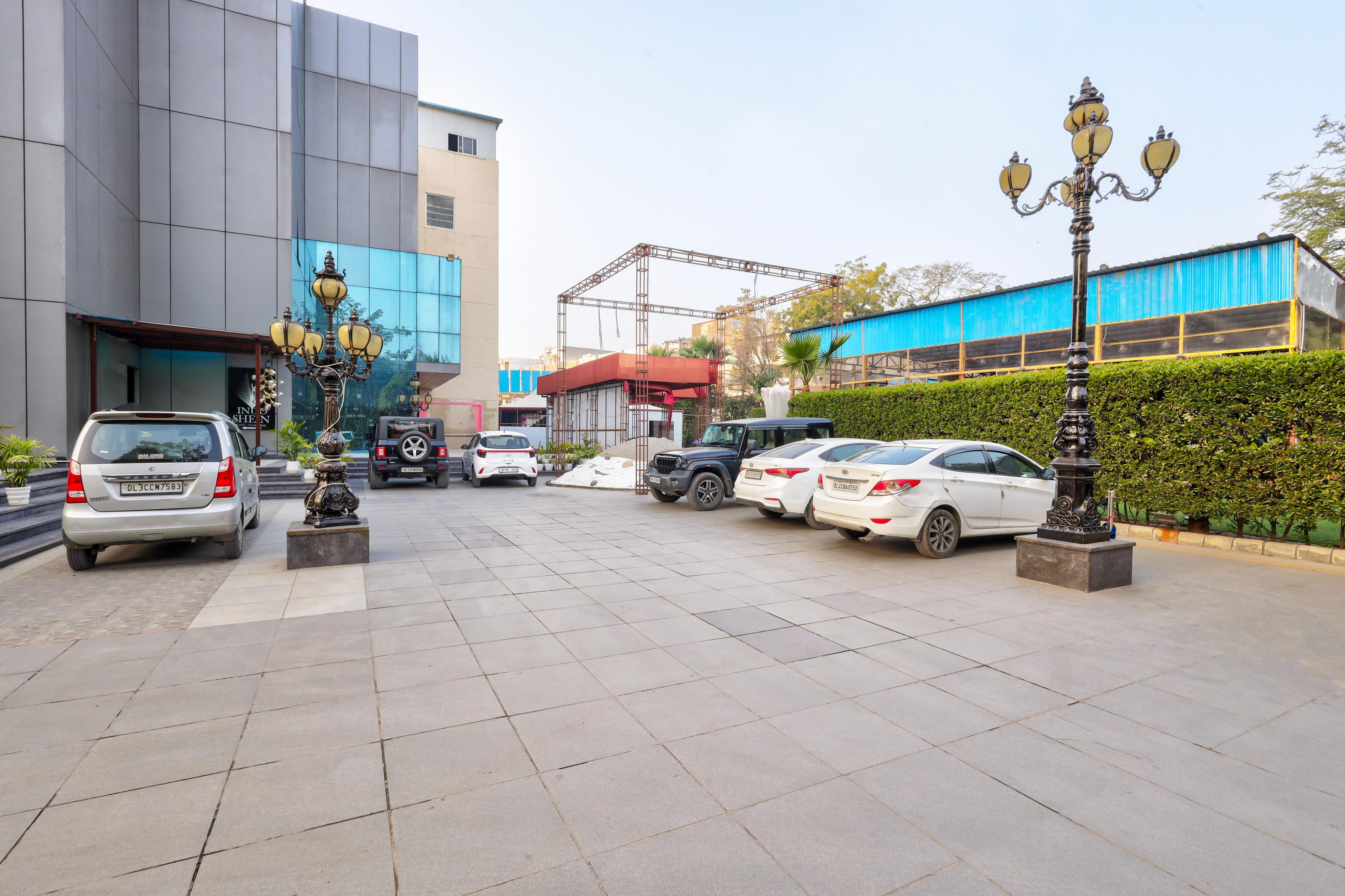 Hotel Royal Imperio-Surajkund Faridabad - Tap to explore photos
