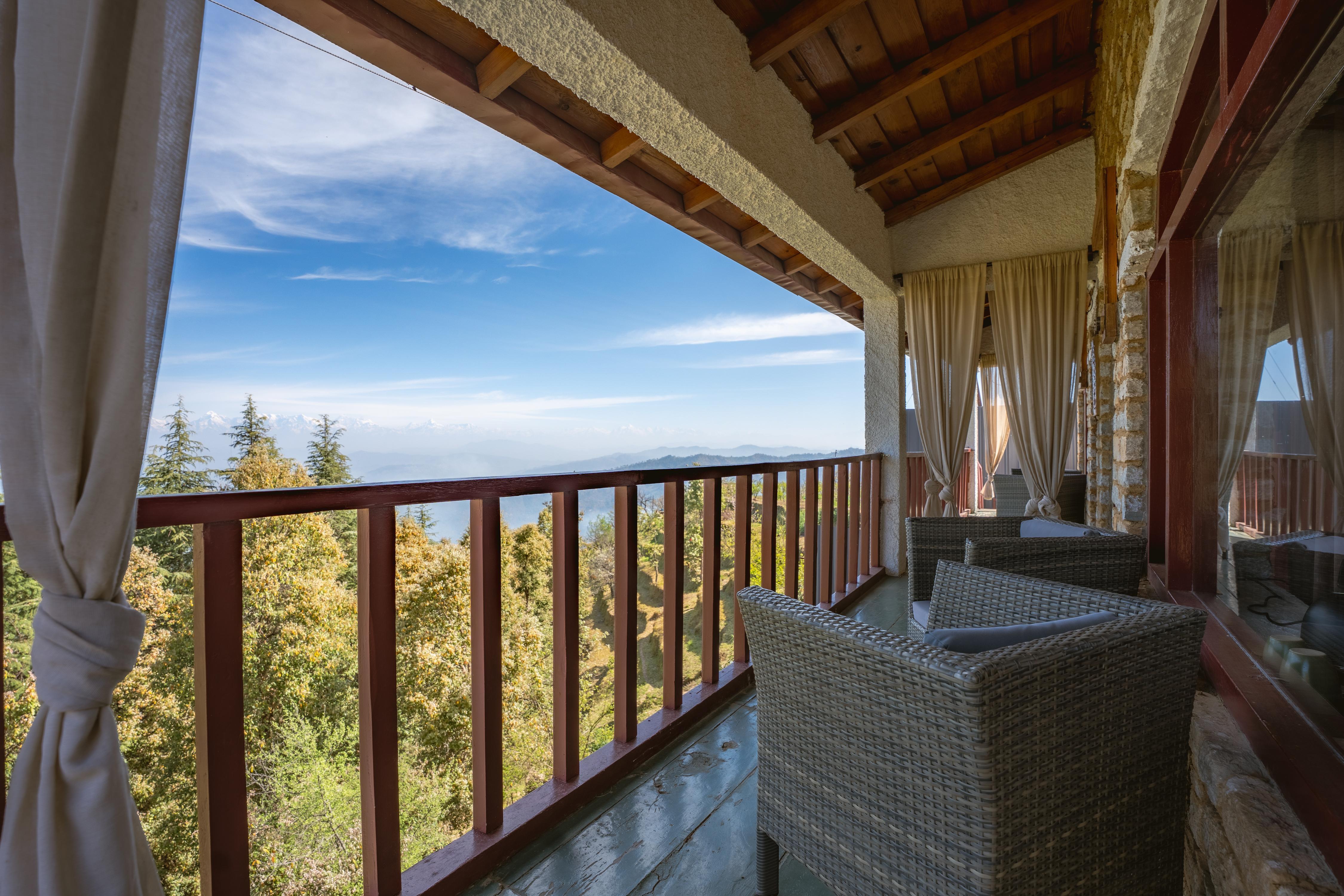 Homfortable Loshgyani - Panaromic Himalayan Views - Tap to explore photos