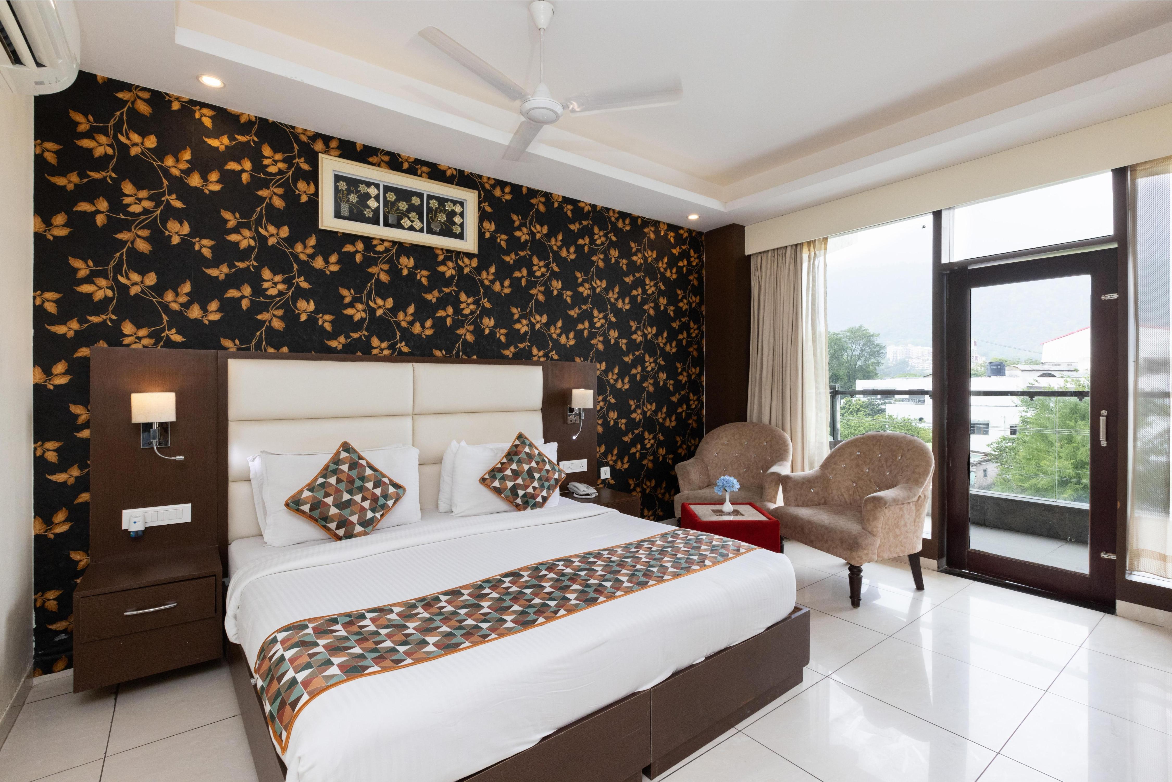 Indira Nikunj Rubystone Exotic Room Type - Premier Room