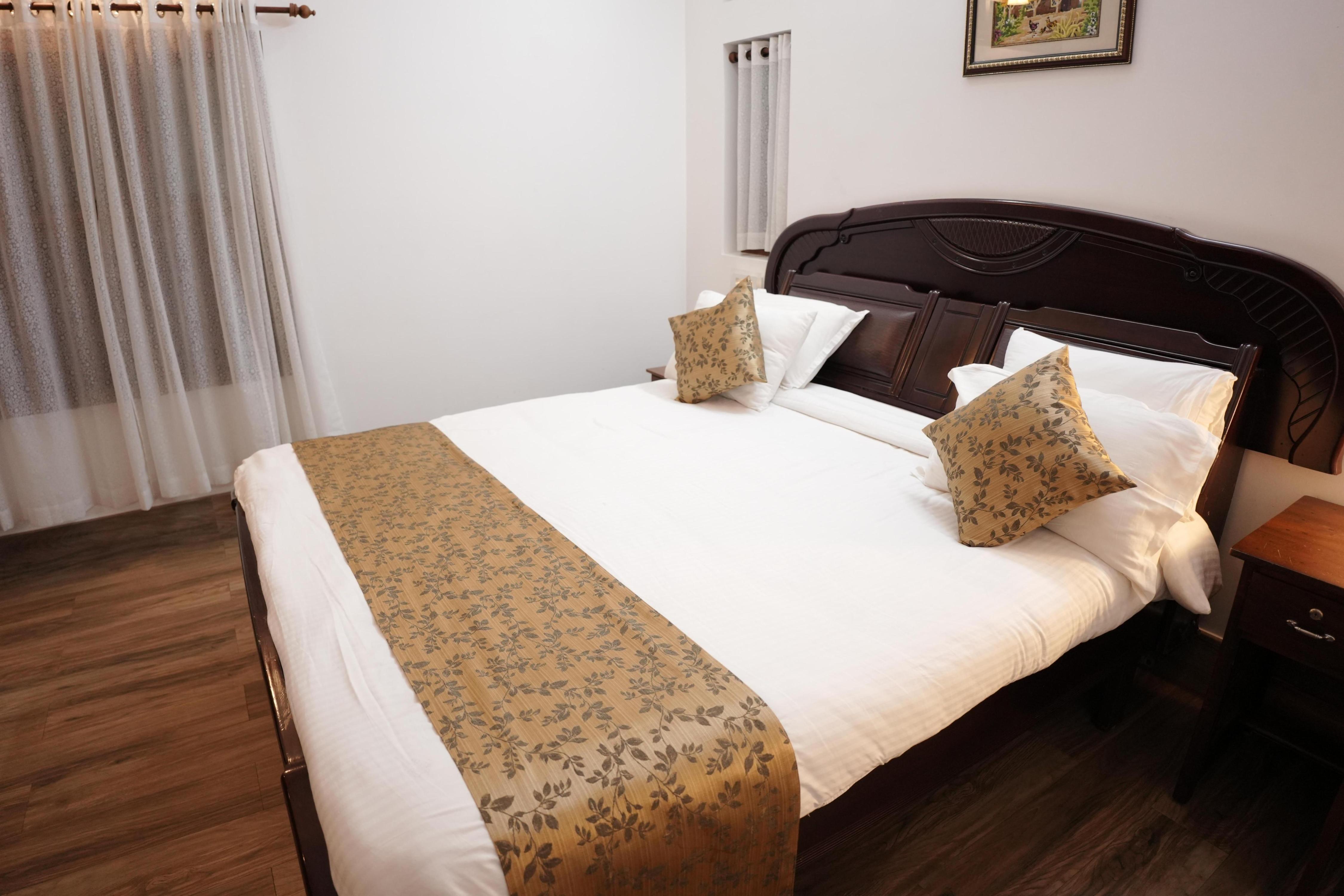 CHOLA FARM RESORTS - Tap to explore photos