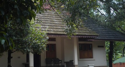 CHOLA FARM RESORTS Room Type - 2 Bedroom Cottage with Garden View