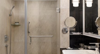 Ramada By Wyndham Mussoorie Mall Road Room Type - 1 Queen Bed, Superior Room Non View, Non-Smoking