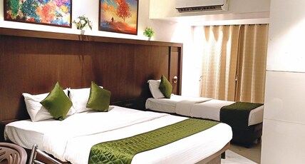 Hotel Express Room Type - Deluxe Twin Bed