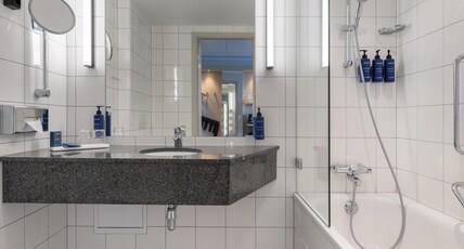Radisson Blu Hotel, Trondheim Airport Room Type - FCOM------