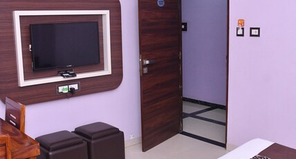 Sai Guest House Room Type - Super Deluxe Sai Guest House Room Type - Super Deluxe