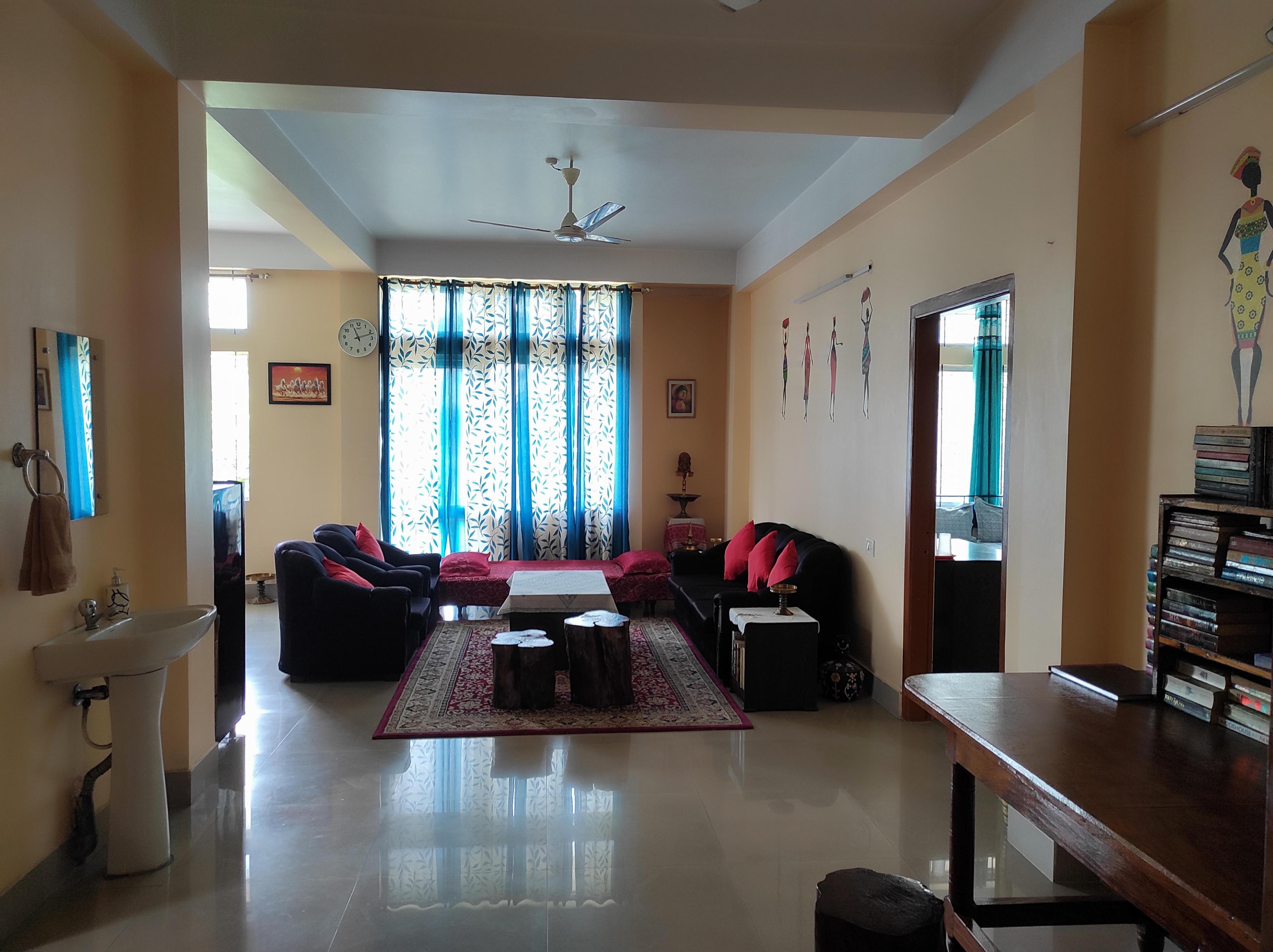 Ambient Homestay | 5min Walk From GNRC Dispur - Tap to explore photos