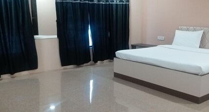 Hotel Radha Krishna Room Type - Gold Room With Balcony