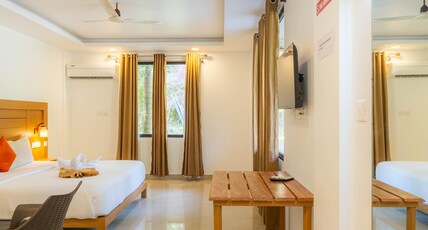 SN Holiday Home | 200 meter from Munnar Glass Bridge Room Type - AC Deluxe Room SN Holiday Home | 200 meter from Munnar Glass Bridge Room Type - AC Deluxe Room