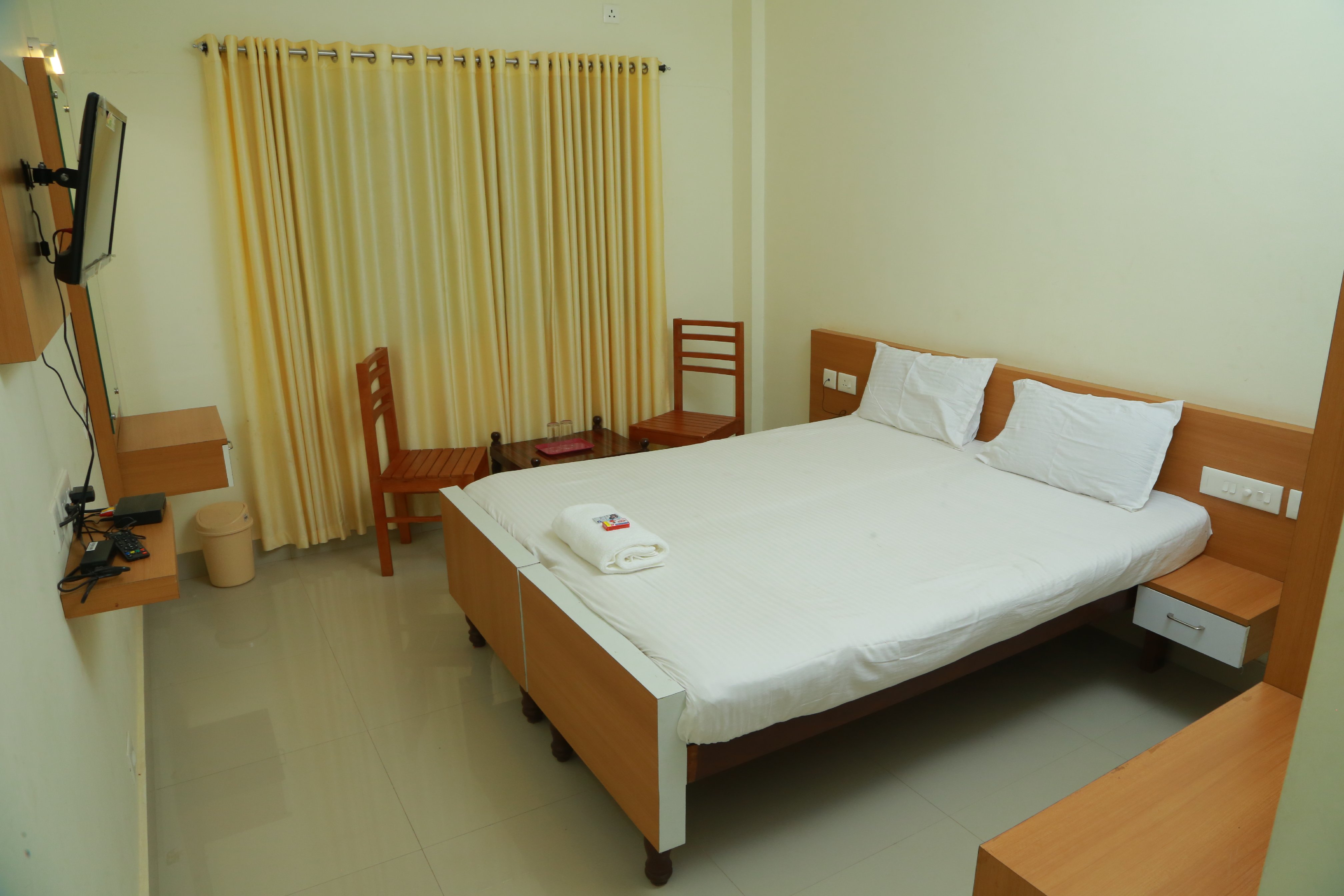 Hotel Brahmaputhra - Tap to explore photos