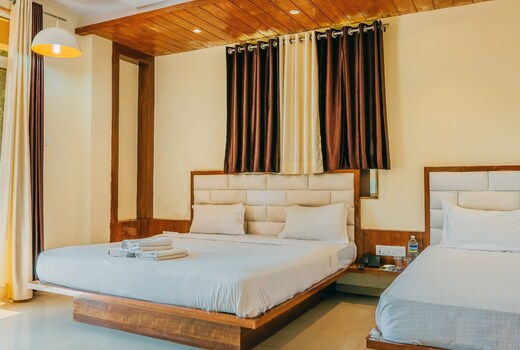 Hotel Oakwood