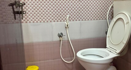 Golden Beach Homestay Room Type - Standard Ac Room