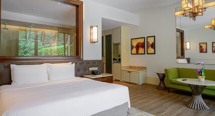 Resorts World Sentosa - Equarius Hotel Room Type - Deluxe Garden Room Resorts World Sentosa - Equarius Hotel Room Type - Deluxe Garden Room