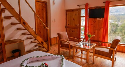 Travel4lyf.com Snow River Room Type - Family Suite (301) with Balcony