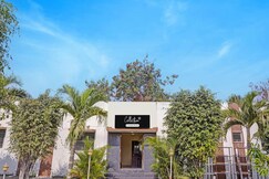 Super Collection O Tuljapur - Solapur Highway Formerly Royal Rooms