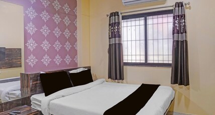 Collection O Tuljapur - Solapur Highway Formerly Royal Rooms Room Type - Classic with Balcony