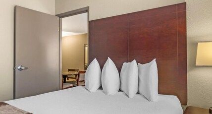 Best Western Plus Pembina Inn & Suites Room Type - Suite-1 Queen Bed, Non-Smoking, Separate Living Area, Sofabed, Microwave And Refrigerator, High Spee Best Western Plus Pembina Inn & Suites Room Type - Suite-1 Queen Bed, Non-Smoking, Separate Living Area, Sofabed, Microwave And Refrigerator, High Spee