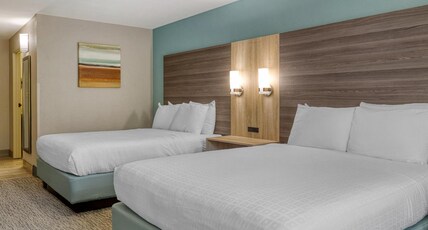 Best Western Executive Inn & Suites Room Type - 2 Queen Beds, Non-Smoking, Pillowtop Bed, Microwave And Refrigerator, High Speed Internet Access, Fu