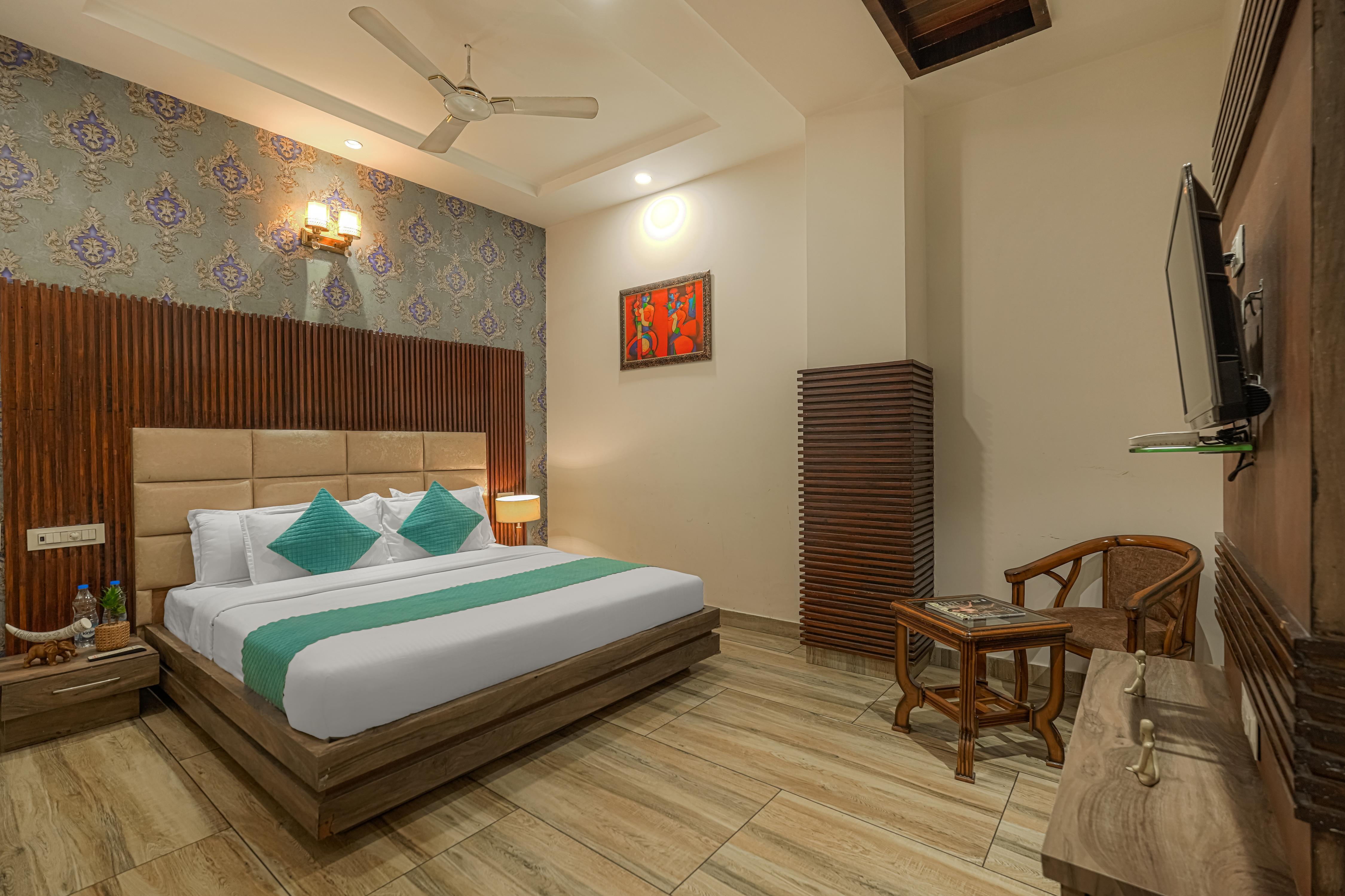 Hotel Heritage Street | 100m from Golden Temple | Parking & Restaurant - Tap to explore photos