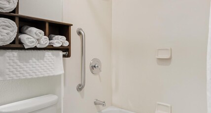 Best Western Plus Willmar Room Type - 1 King Bed, Communication Assistance, Non-Smoking, Full Breakfast