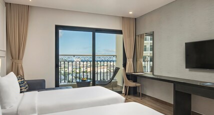 Wyndham Danang Golden Bay Hotel Room Type - Deluxe Twin