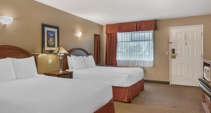 Best Western Sicamous Inn Room Type - 2 Queen Beds, Non-Smoking, Studio, Sofabed, Microwave And Refrigerator, Wi-Fi, Full Breakfast