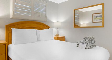 Best Western Inn At Penticton Room Type - Suite-1 Queen Bed, Non-Smoking, Larger Room, Sofabed, Kitchenette, Full Breakfast Best Western Inn At Penticton Room Type - Suite-1 Queen Bed, Non-Smoking, Larger Room, Sofabed, Kitchenette, Full Breakfast