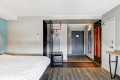 TRU BY Hilton Edmonton Windermere